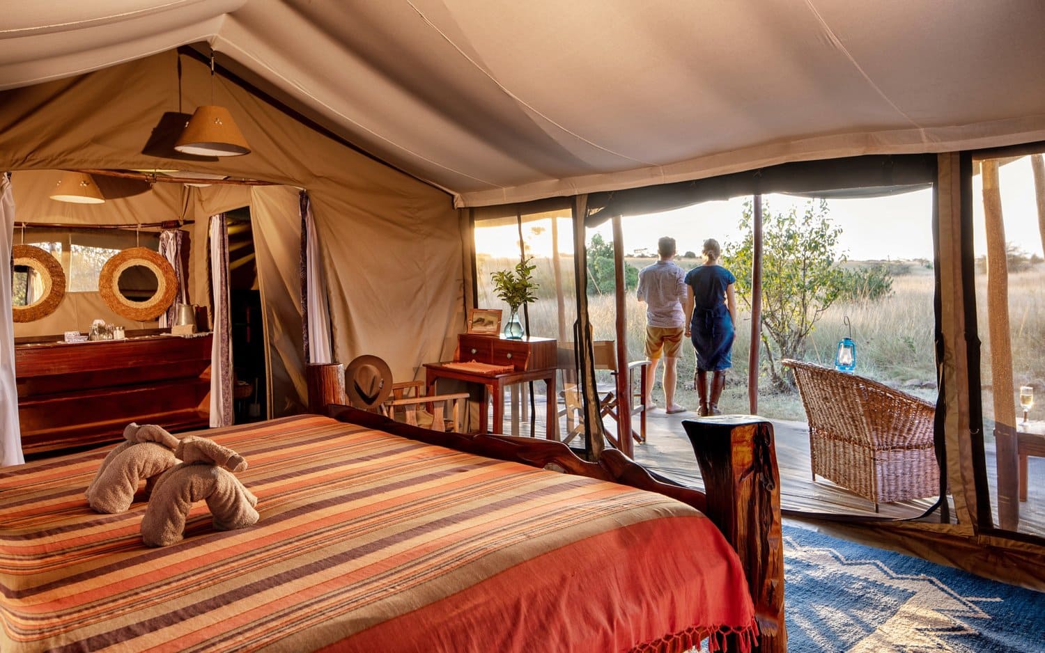 Traditional safaris in the heart of the Mara...